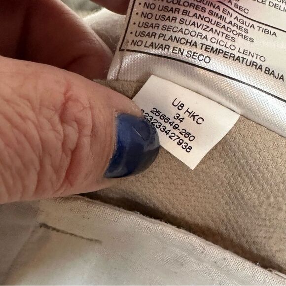 Nike ACG Tan Cargo Shorts for Everyday Comfort - Picture 8 of 10